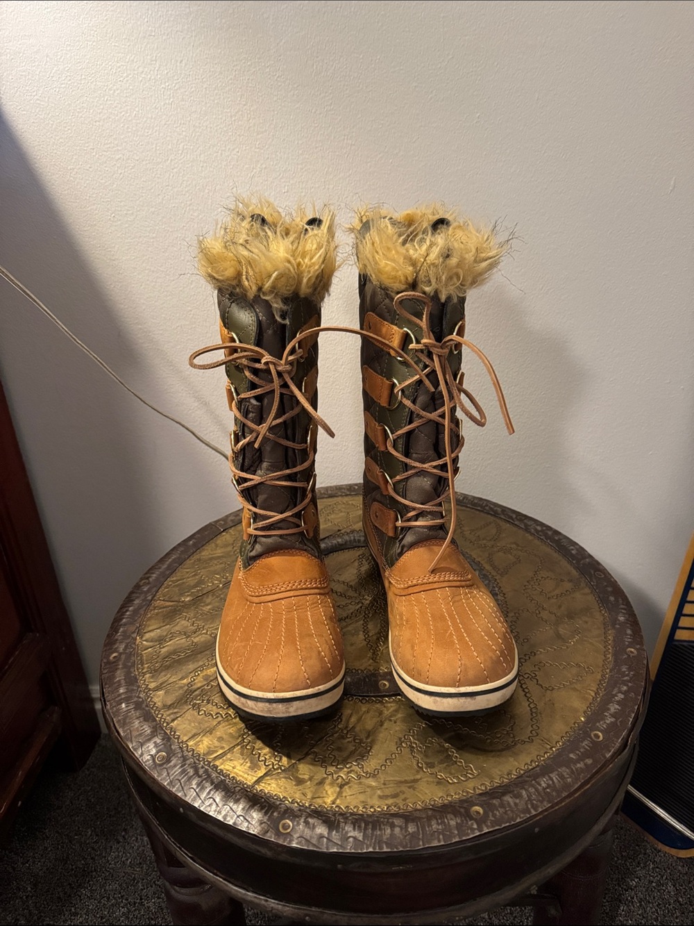 Sorel Women's Brown and Olive Green Lace-Up Faux Fur Winter Boots